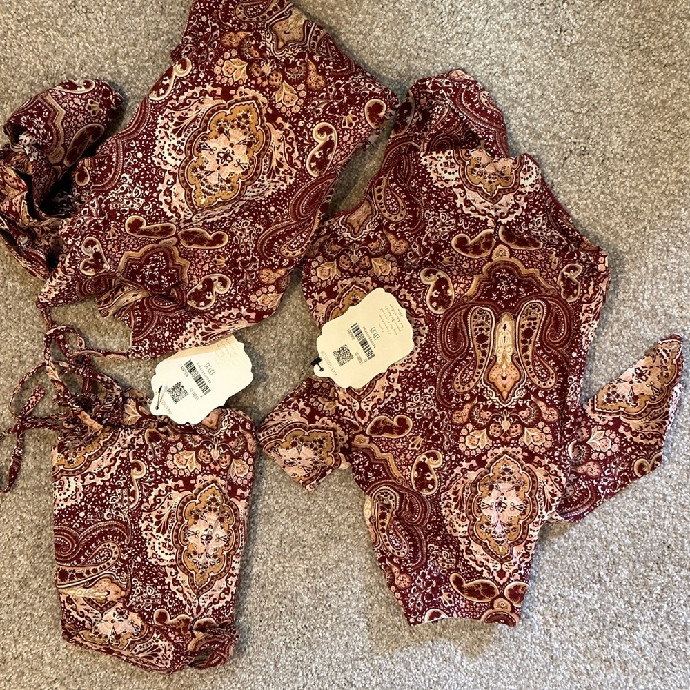 Bundle of 3 tops very cute